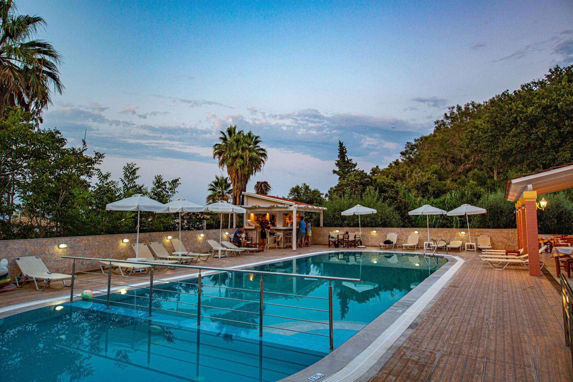 Hotel Penelope บูเกริ ภายนอก รูปภาพ